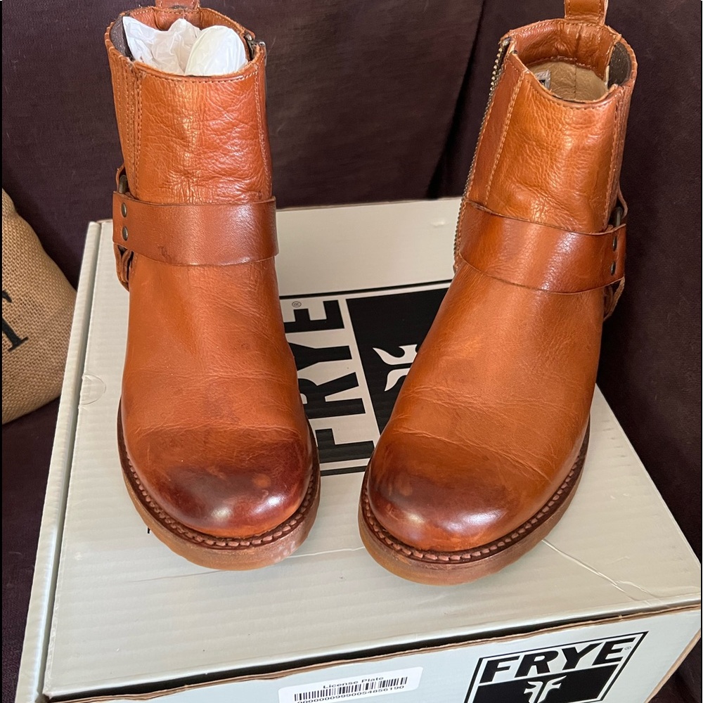 Frye Veronica Harness Chelsea in whiskey.